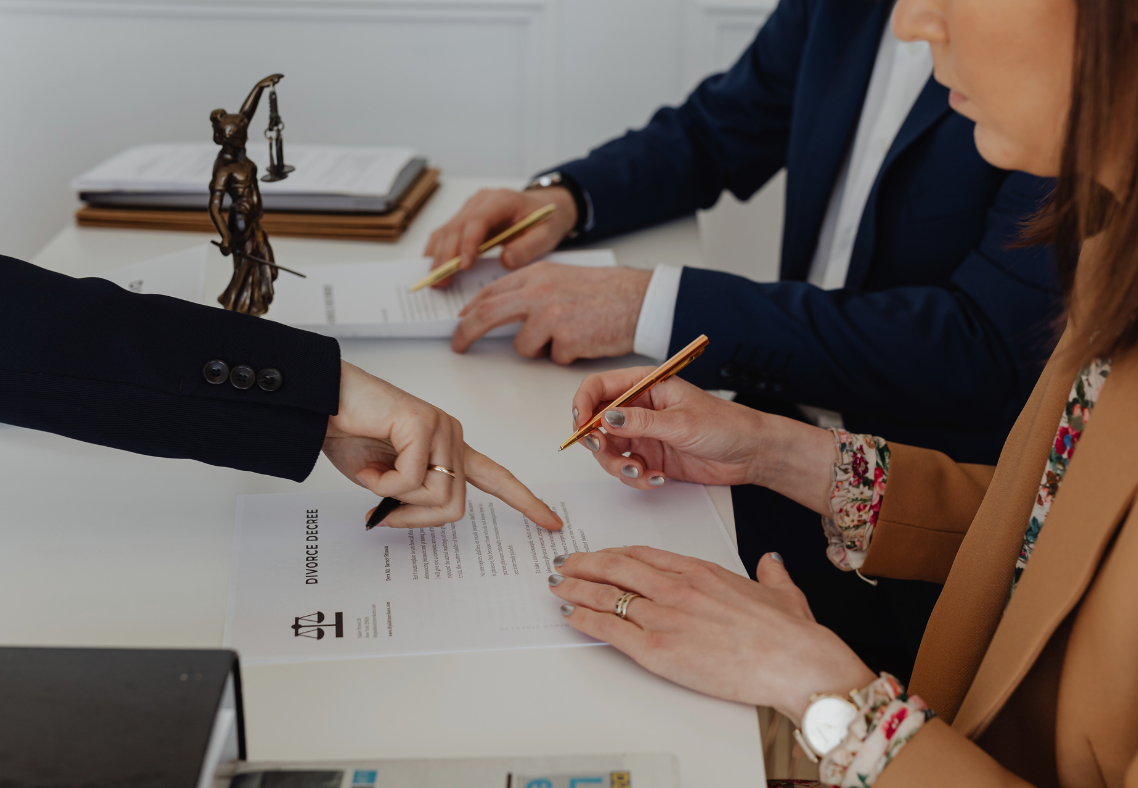 Why Hire a Consulting Divorce Mediation Lawyer in 2026
